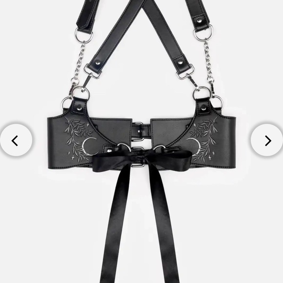 Restyle Accessories - Chic Black Leather Harness with Bow Accent